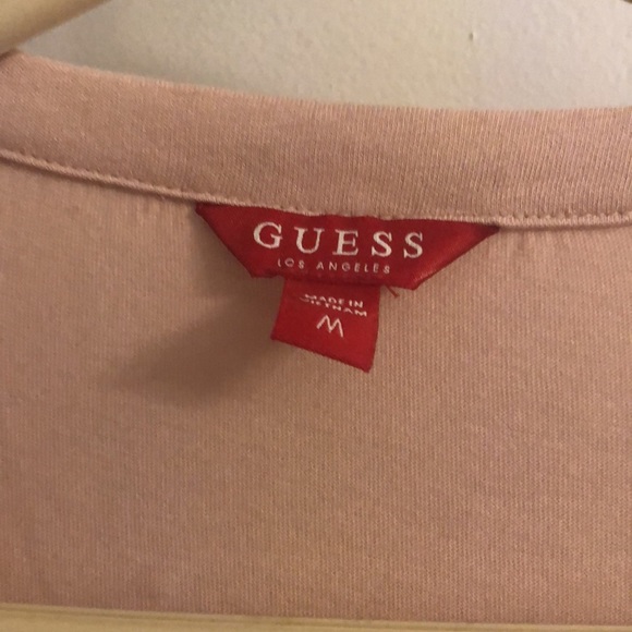 SALE!!! NWOT GUESS TOP 🔥🔥🔥🔥 - Picture 3 of 4